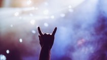 🤘 : Was bedeutet das „Zeigefinger und kleiner Finger“-Symbol?