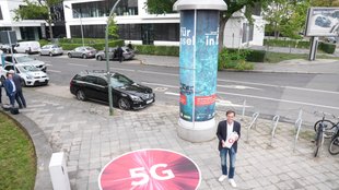 Vodafone: Litfaßsäule der Zukunft versorgt uns mit 5G