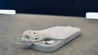 Geniale iPhone-Hülle lädt AirPods und Handy gleichzeitig auf