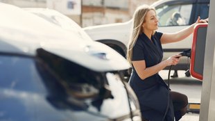 Bitter für E-Auto-Fahrer: Beliebter Anbieter dreht an der Preisschraube