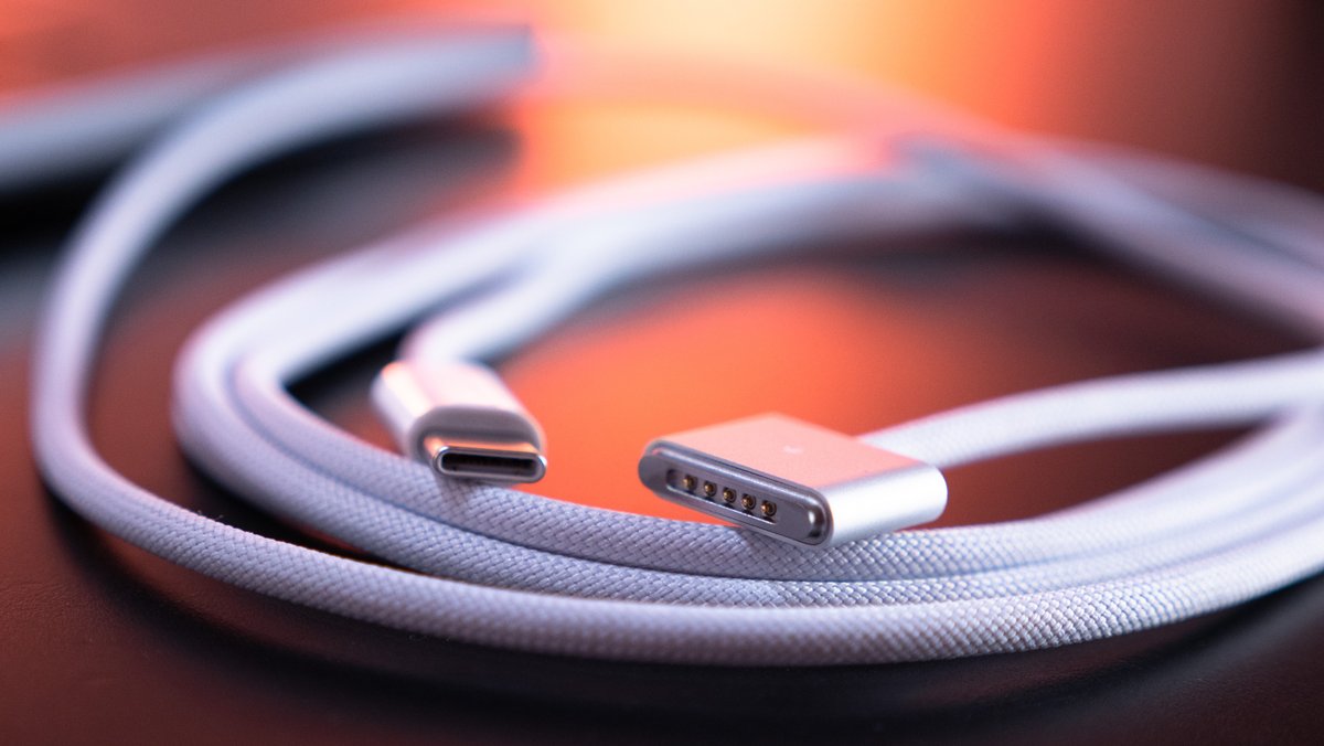 This Apple cable costs 180 euros - and that s totally fine