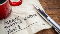 „Karma is a bitch“: Was bedeutet das?