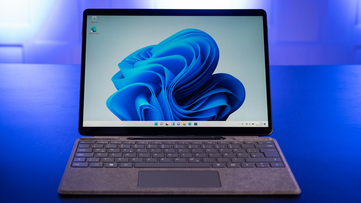 microsoft surface pro 8 type cover windows 11 q giga P1600058 rcm1200x0u Windows 11: Kernisolierung aktivieren – so geht's