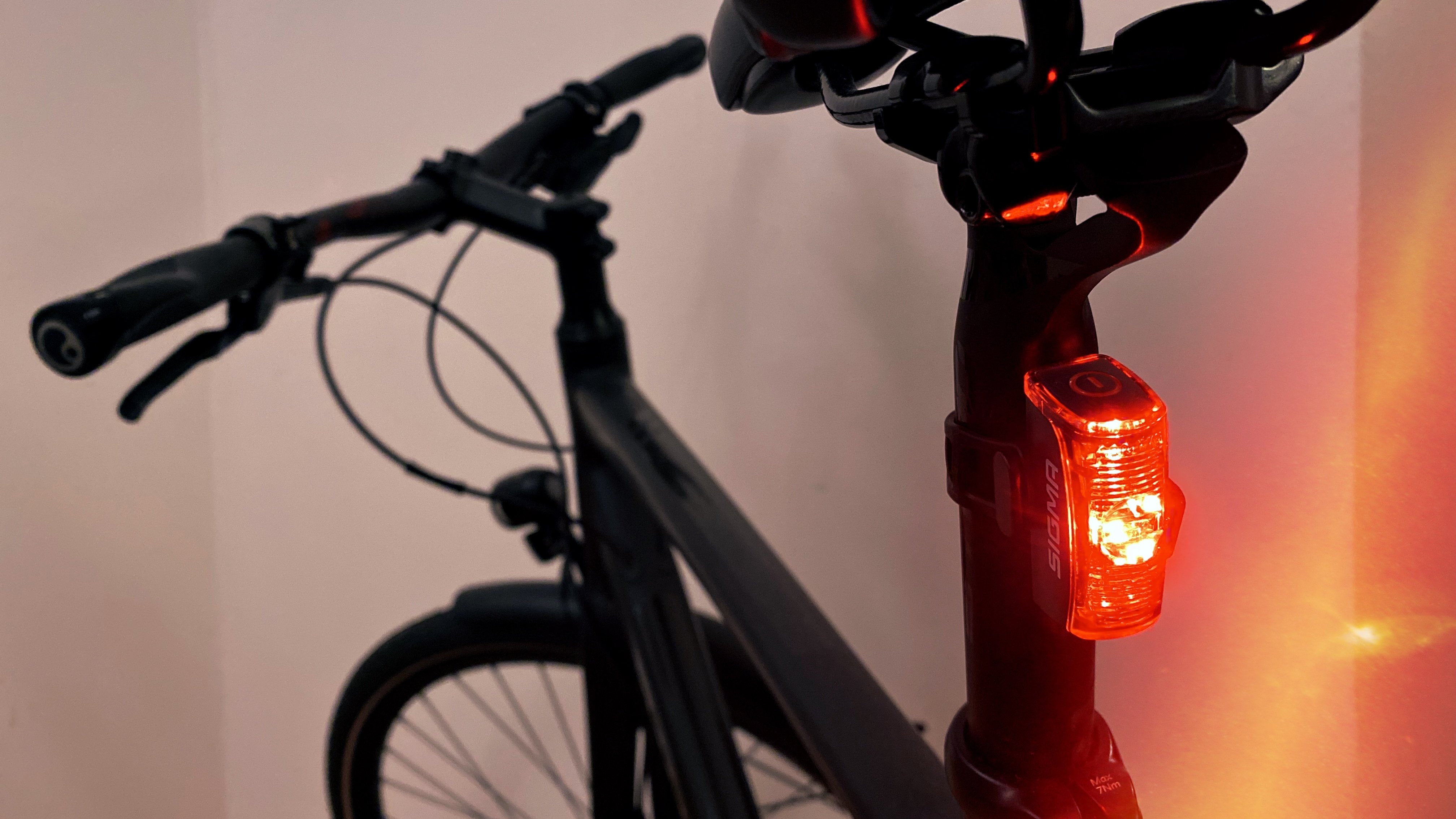 Sigma Blaze Test - Fahrrad Rücklicht mit Bremslichtfunktion