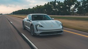 Porsche tritt auf die Bremse: E-Auto-Vorreiter denkt um