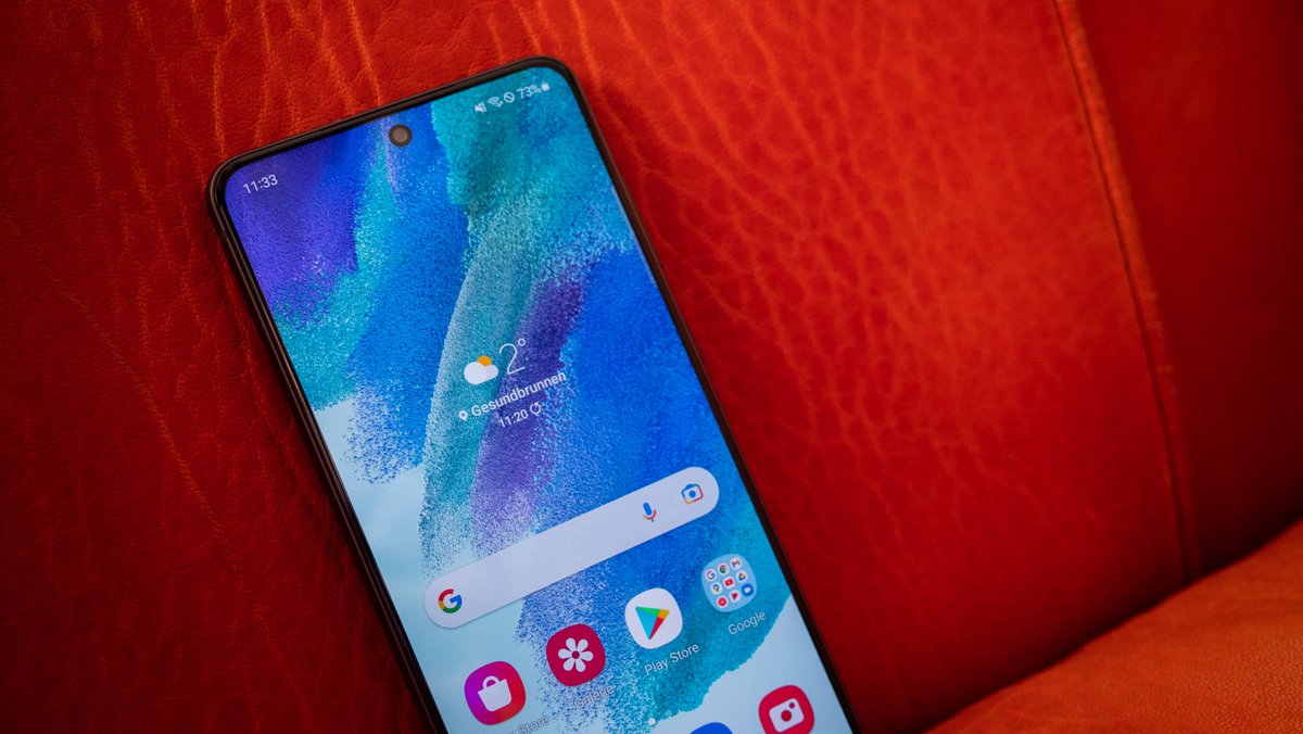 samsung galaxy s21 fe display q giga P1600696 rcm1200x0u Samsung ändert Pläne: Handy-Geheimtipp gibt es nicht für jeden