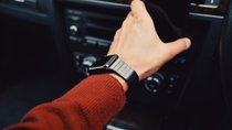 Smartwatch am Steuer: Viele Autofahrer unterschätzen die Gefahr