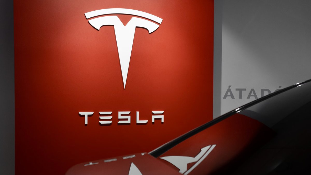 Tesla doesn t want it: Apple users just help themselves