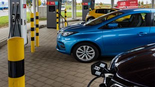 ADAC fordert: Umweltbonus für E-Autos muss gesichert sein