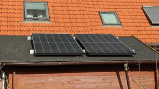 Balkonkraftwerk: So lohnt sich die Mini-Solaranlage für euch