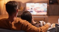 Fernseher ohne Fernbedienung einschalten & bedienen