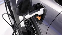 Debakel für E-Autos: Akku-Krise wird Stromer hart treffen