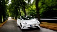 Doch kein Tesla-Ausschluss? Polizei relativiert Verbot von E-Autos