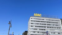 Günstige Kfz-Versicherung: ADAC-Tipps zum Sparen