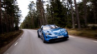 Taycan muss in die Werkstatt: Porsche ruft tausende E-Autos zurück