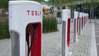 Teslas Supercharger öffnen für alle E-Autos: Hier könnt ihr schon laden