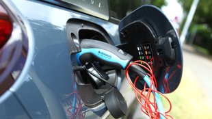 E-Auto günstig laden: Neuer Anbieter macht’s möglich – trotz hoher Strompreise