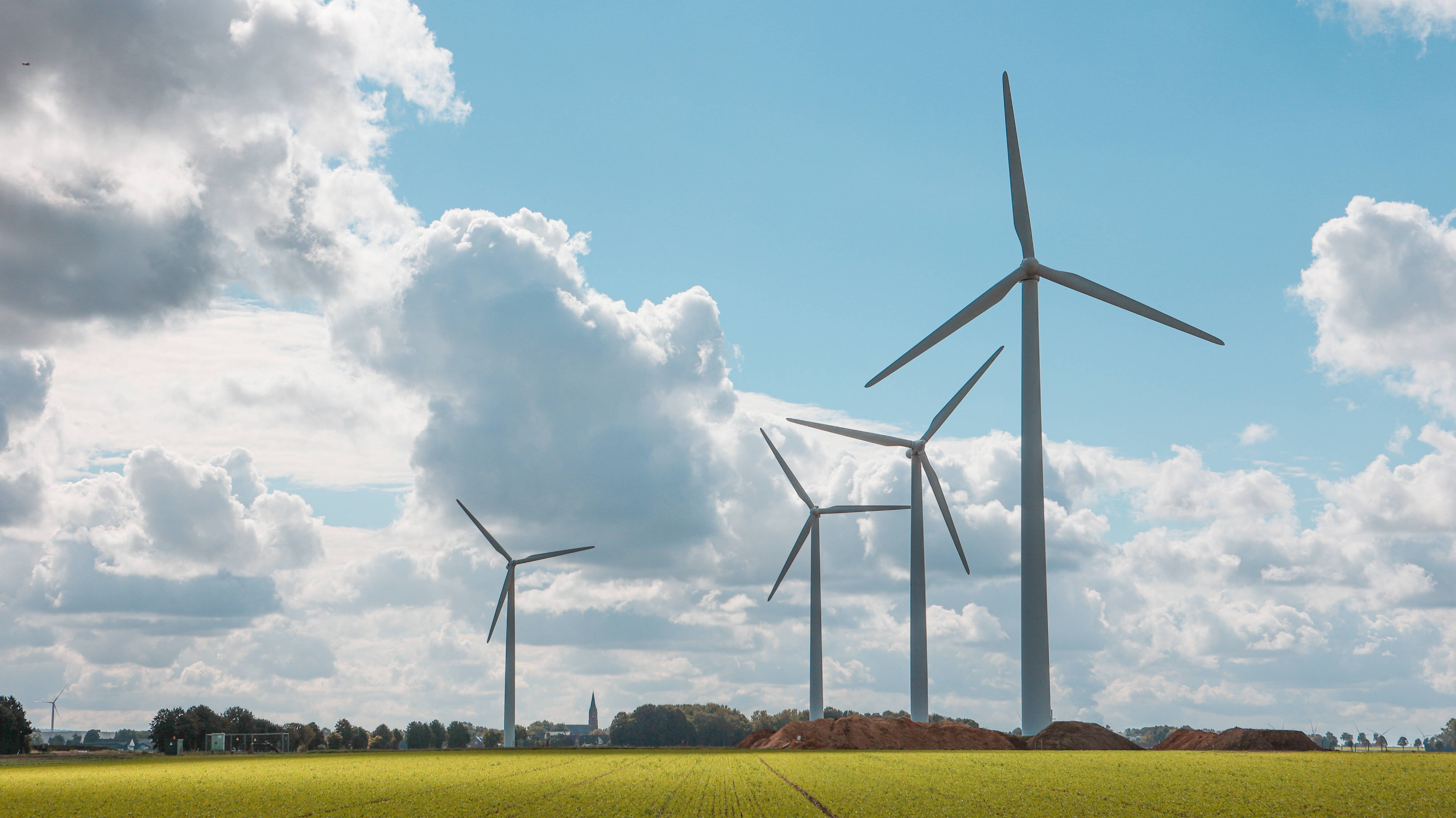 Neue Mini-Windturbine erzeugt 50 Prozent mehr Strom als eine Solaranlage -  EFAHRER.com