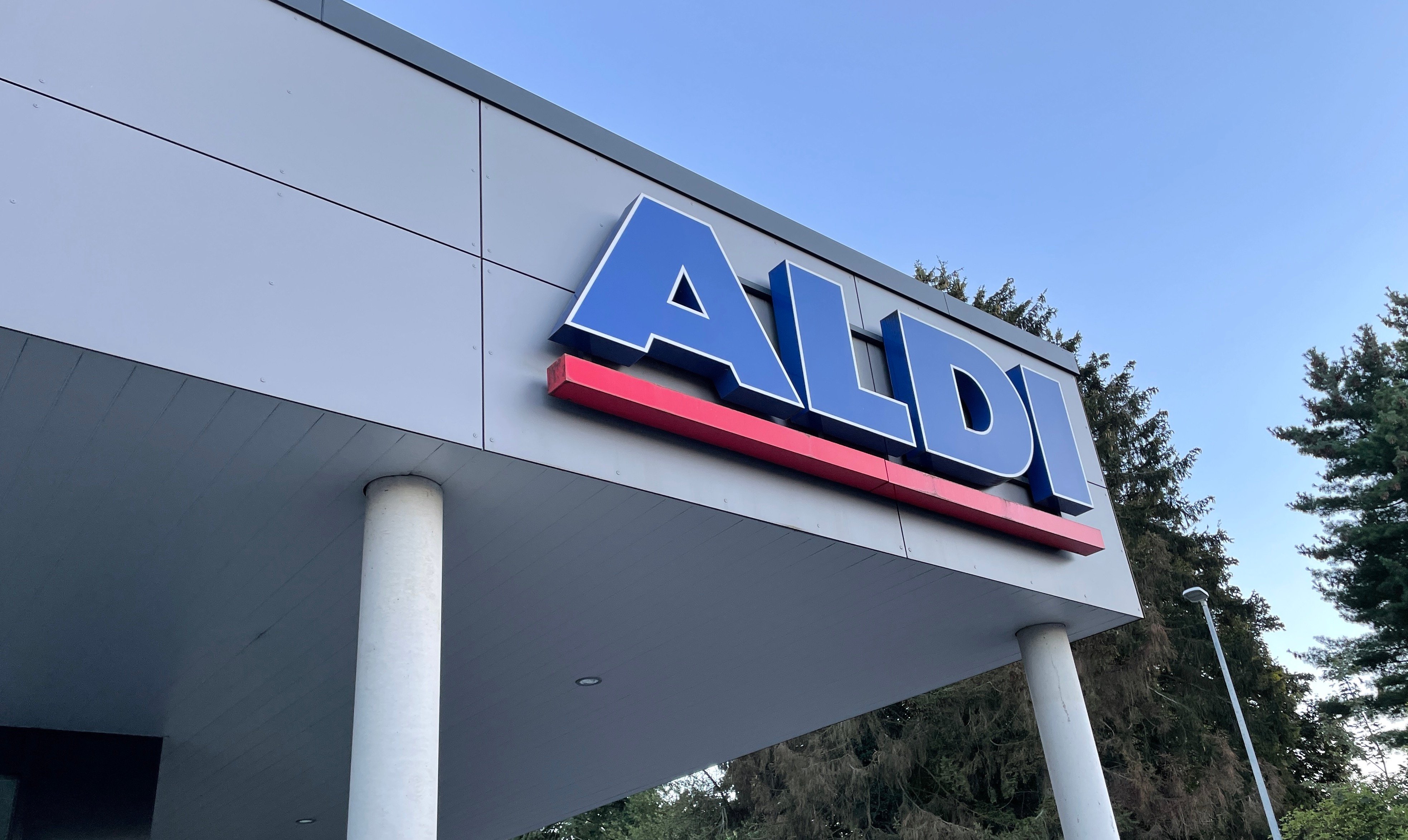 Aldi-Deal: elektrische Parkscheibe zum Spottpreis – Discounter-Angebot