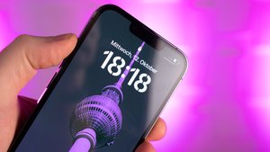 iPhone: Uhr auf Sperr­bildschirm ändern – so geht’s