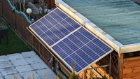 Abzocke mit Balkonkraftwerken: Händler reagiert bei Preis der Mini-Solaranlagen