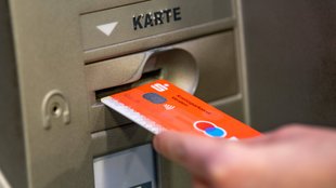 Kritische Sparkassen-Masche entdeckt: Wenn ihr darauf reinfallt, verliert ihr euer Geld