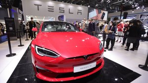 Musk fährt Teslas Autopilot gegen die Wand