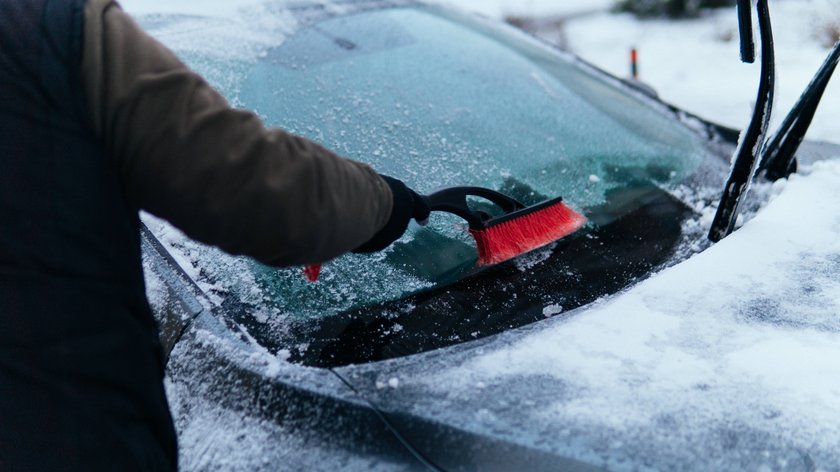 winter auto fahren eis schnee