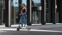 E-Scooter mit Handyvertrag: MediaMarkt bietet Stehroller mit 6-GB-Tarif zum Spitzenpreis