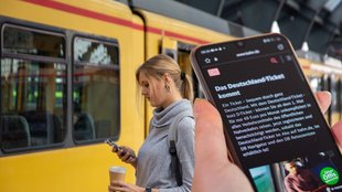 Kann man das 49-Euro-Ticket ohne Smartphone am Schalter oder Automaten kaufen?