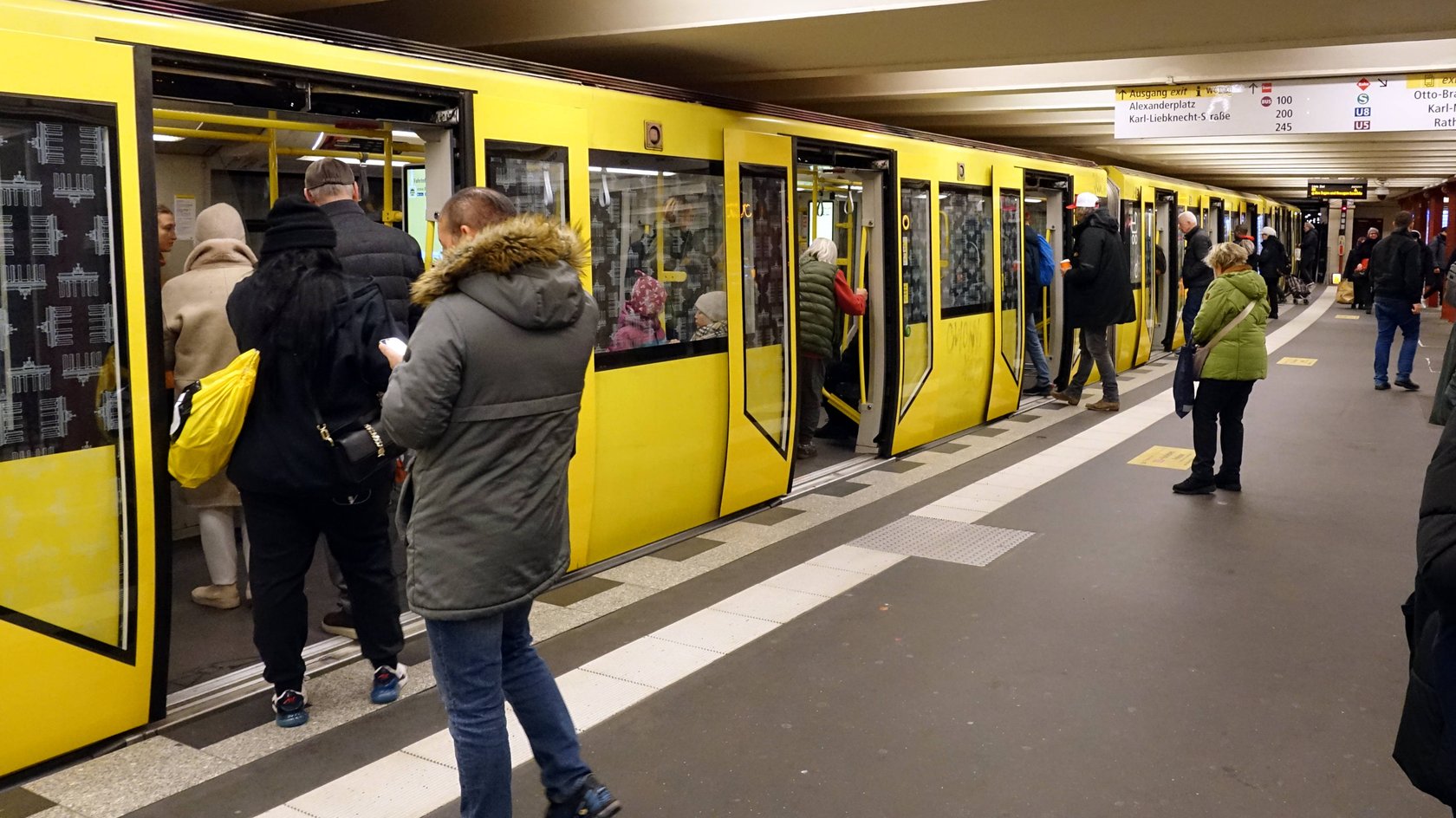 Kann Man Mit Young Ticket Jemanden Mitnehmen