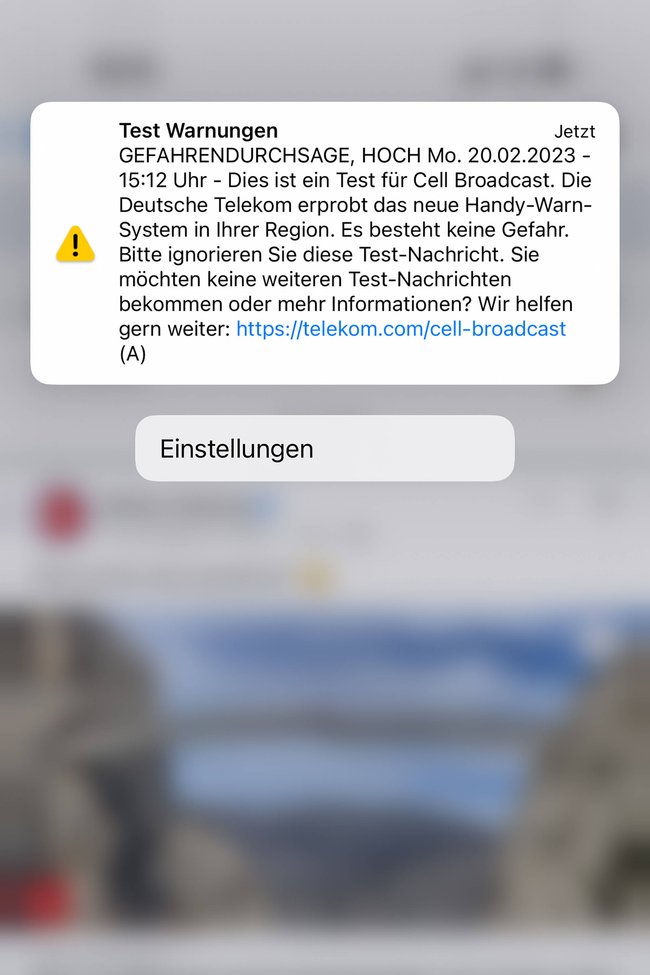 Test Warnmeldung der Deutschen Telekom im Kölner Raum. Am Rosentmontag erhielten zahlreiche Kunden der Deutschen Telekom