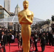 Ohrfeigen, Brüste, Boykott: 9 unvergessliche Skandale der Oscar-Geschichte