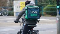 Uber Eats Werbung: „Erstmal Essen“ – wie heißt der Song und wer singt ihn?