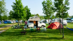 Freie Camping-Plätze finden: Apps mit Stellplatz-Radar