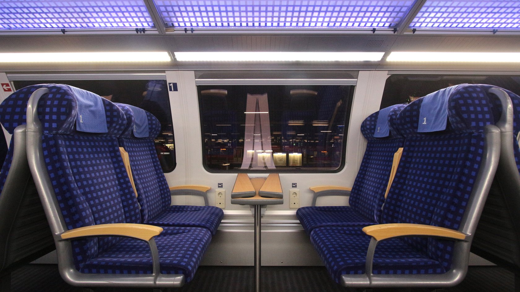 Wie kann man mit dem DeutschlandTicket 1. Klasse fahren?