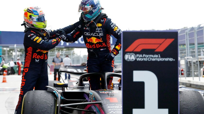 Verstappen und Pérez nach dem Doppelsieg in Miami