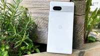 Pixel 7a: MediaMarkt verkauft Google-Handy verflucht günstig