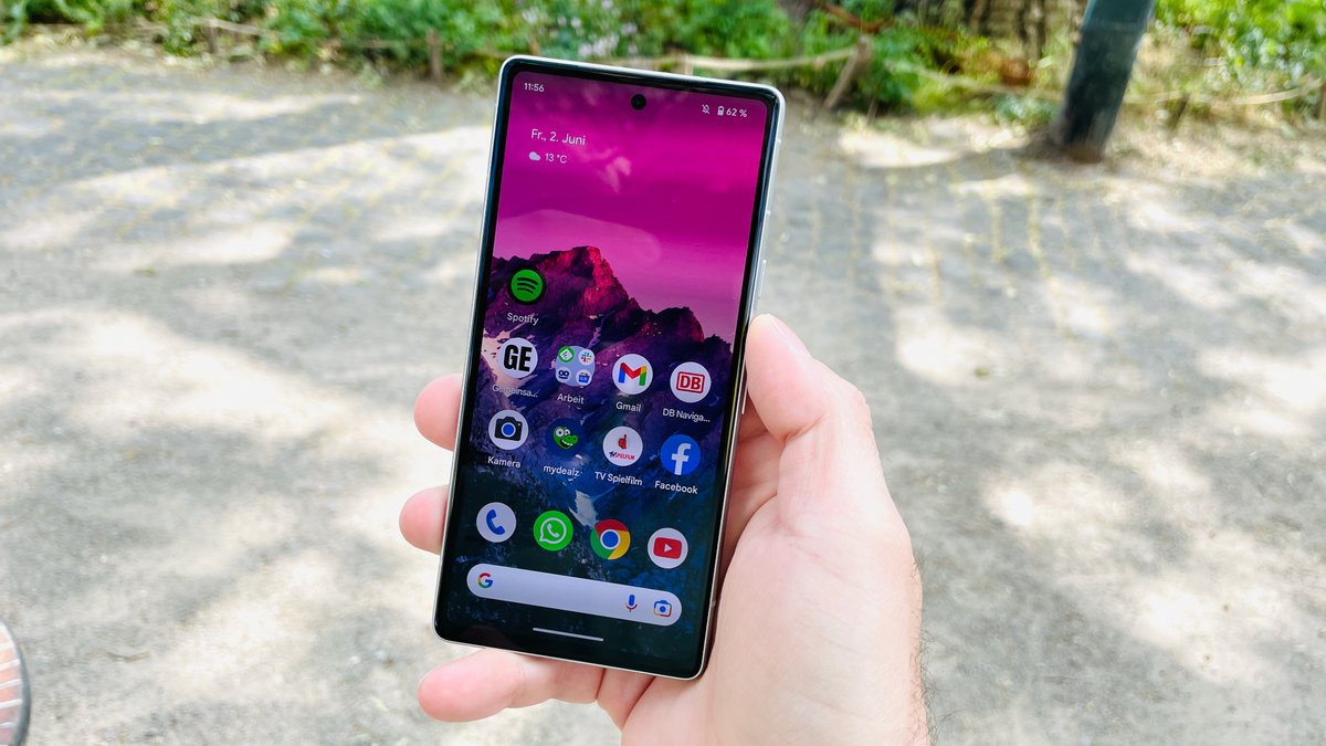 Google-Kracher: Pixel 7a mit 20-GB-Tarif günstiger als ohne + Fitness-Tracker geschenkt