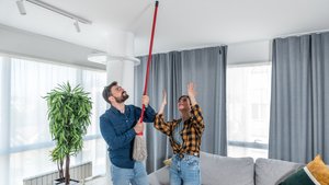 32 Schilder von Nachbarn, bei denen ihr euch an den Kopf fasst