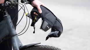 Fahrrad-Airbag: Hövding & Co. – alle Infos zur Helmalternative