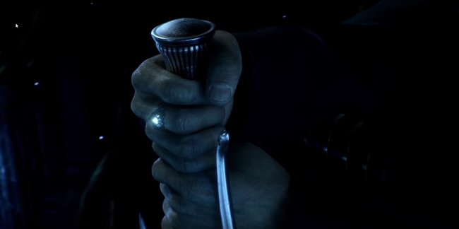 Noctis muss nun den Ring der Macht tragen, er hält die Dämonen von ihnen fern.