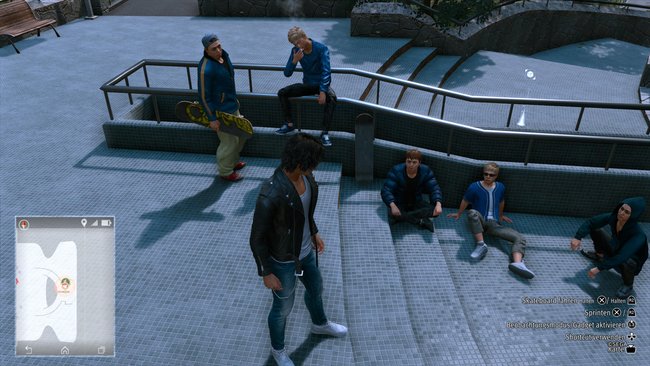 Die Blue Kings Skater sitzen im Hamekita Park und warten nur darauf, dass ihr mit ihnen skatet.
