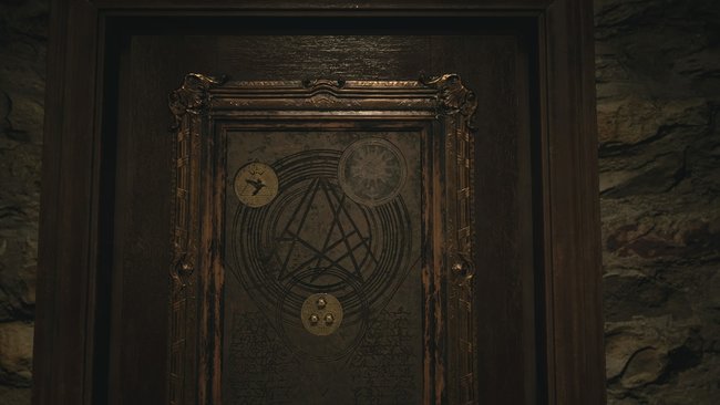 Diese beiden Symbole müsst ihr auswählen, damit sich die Türe öffnet.