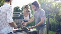 Aldi verkauft aktuell einen Luxus-Gasgrill mit doppelter Turbozone günstiger