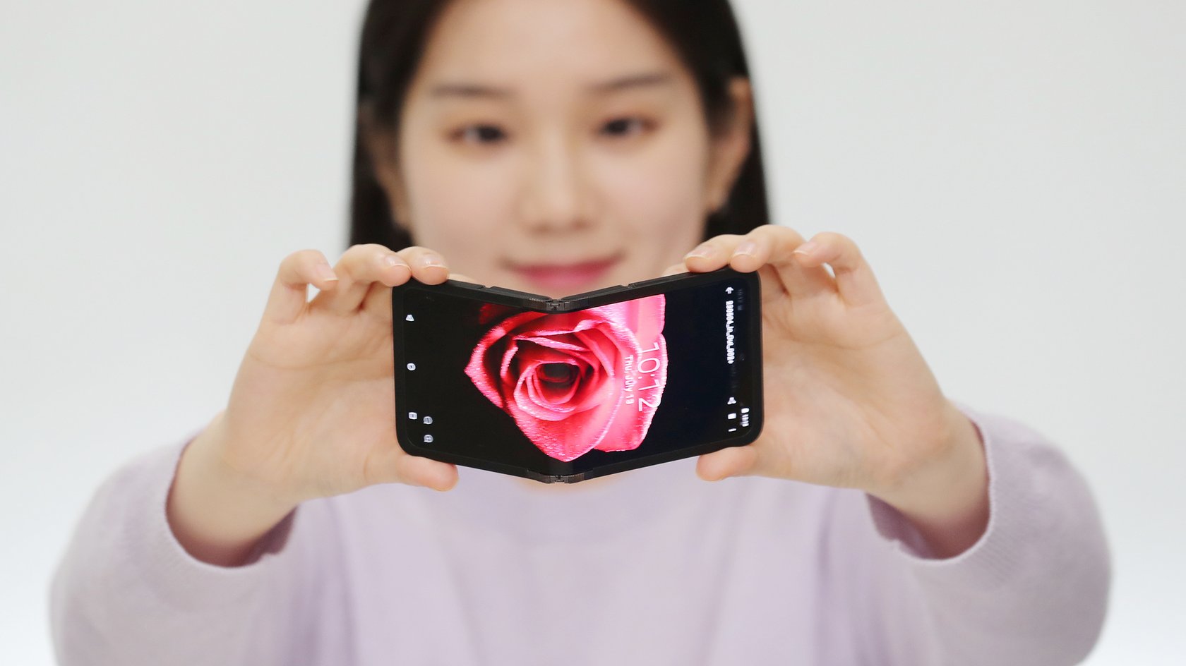 Faltbare Handys Waren Gestern So Sieht Samsungs Display Zukunft Aus