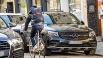 SUV-Fahrer zahlen drauf: Deutsche Stadt macht Parken teurer