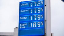 Autofahrer sind selbst schuld: Darum ist Benzin morgens so viel teurer