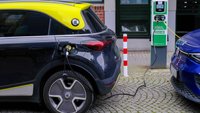 „Massives Stammtischproblem“: Verleiher rechnet mit E-Auto-Gegnern ab