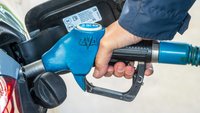 Falsch getankt: Benzin mit Diesel verwechselt – was tun?